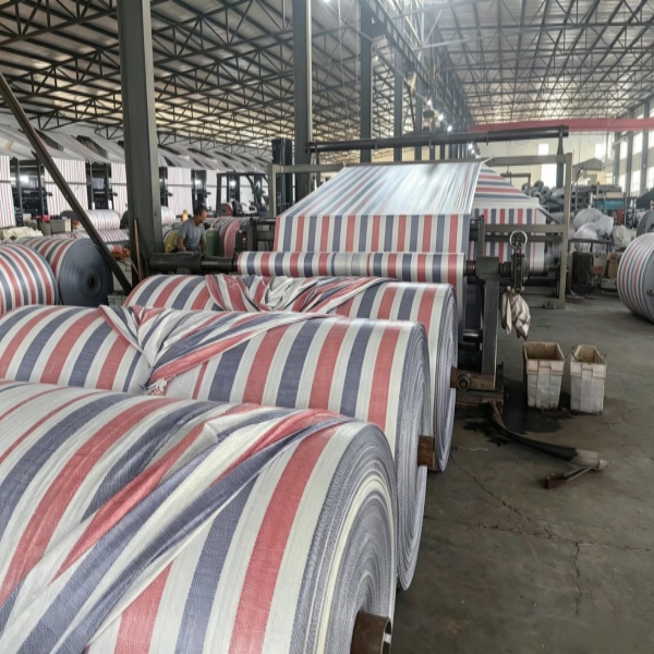 户外盖货使用塑料布还是彩条布防水性能好